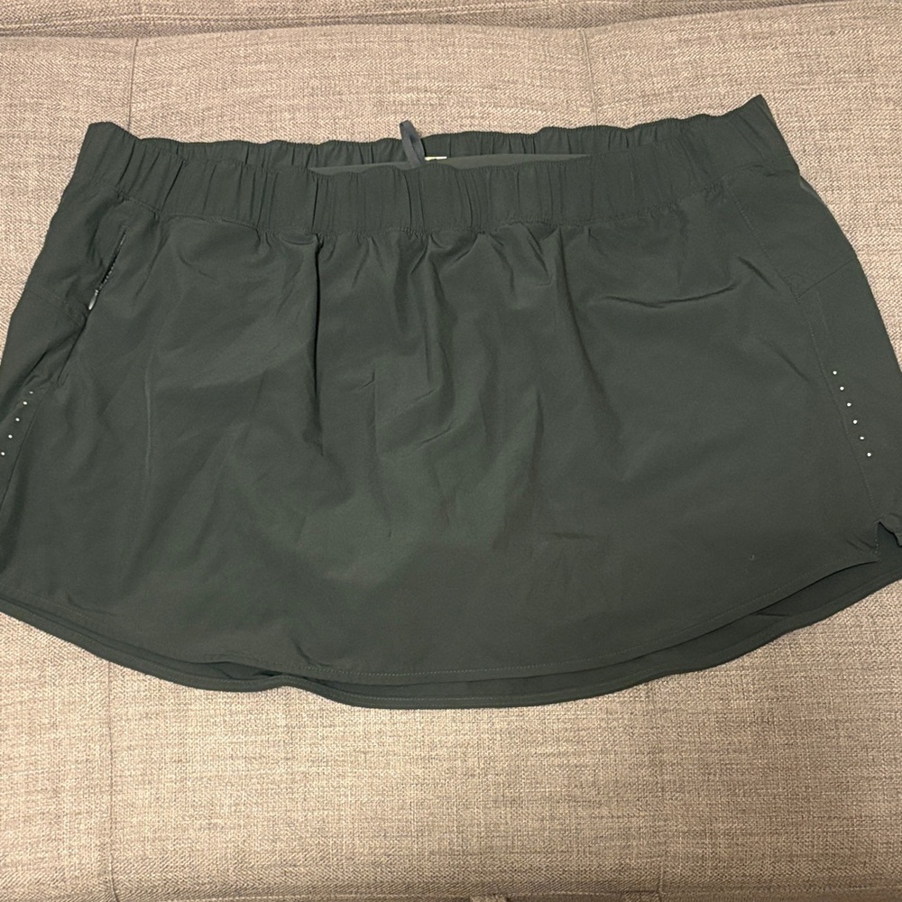 Old Navy Forest Green Skort
